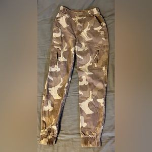 Hollister Ultra High Rise Tan Camo